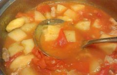 这两个月一定要多喝这碗土豆番茄汤，对身体好得不得了！