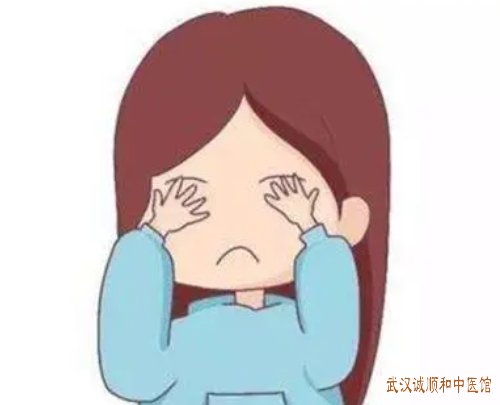 武汉光谷软件园内科老中医门诊部:老年女性口干咽燥眼干涩腮腺肿大心情抑郁是咋回事?